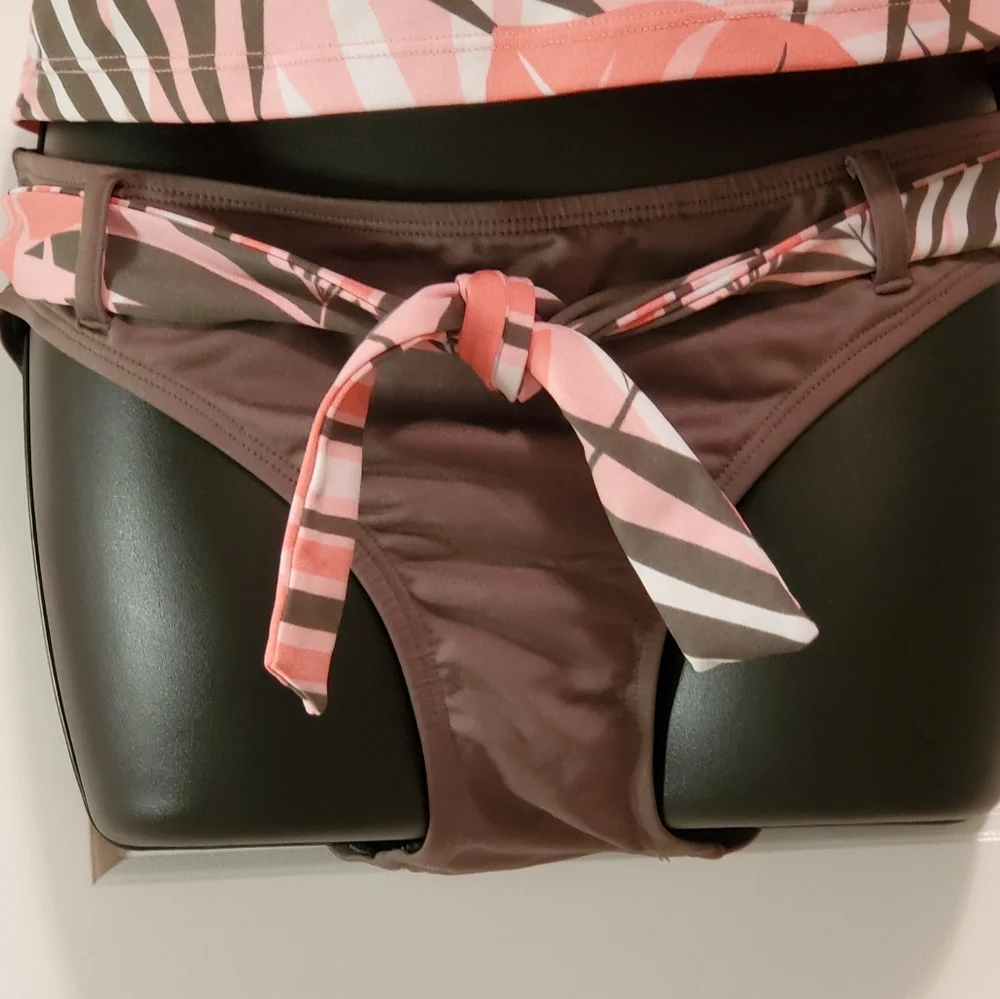 JAG Womens 2 Piece Swimsuit / Bathing Suit / Bikini Top Size Med, Bottoms Size S - Picture 6 of 10